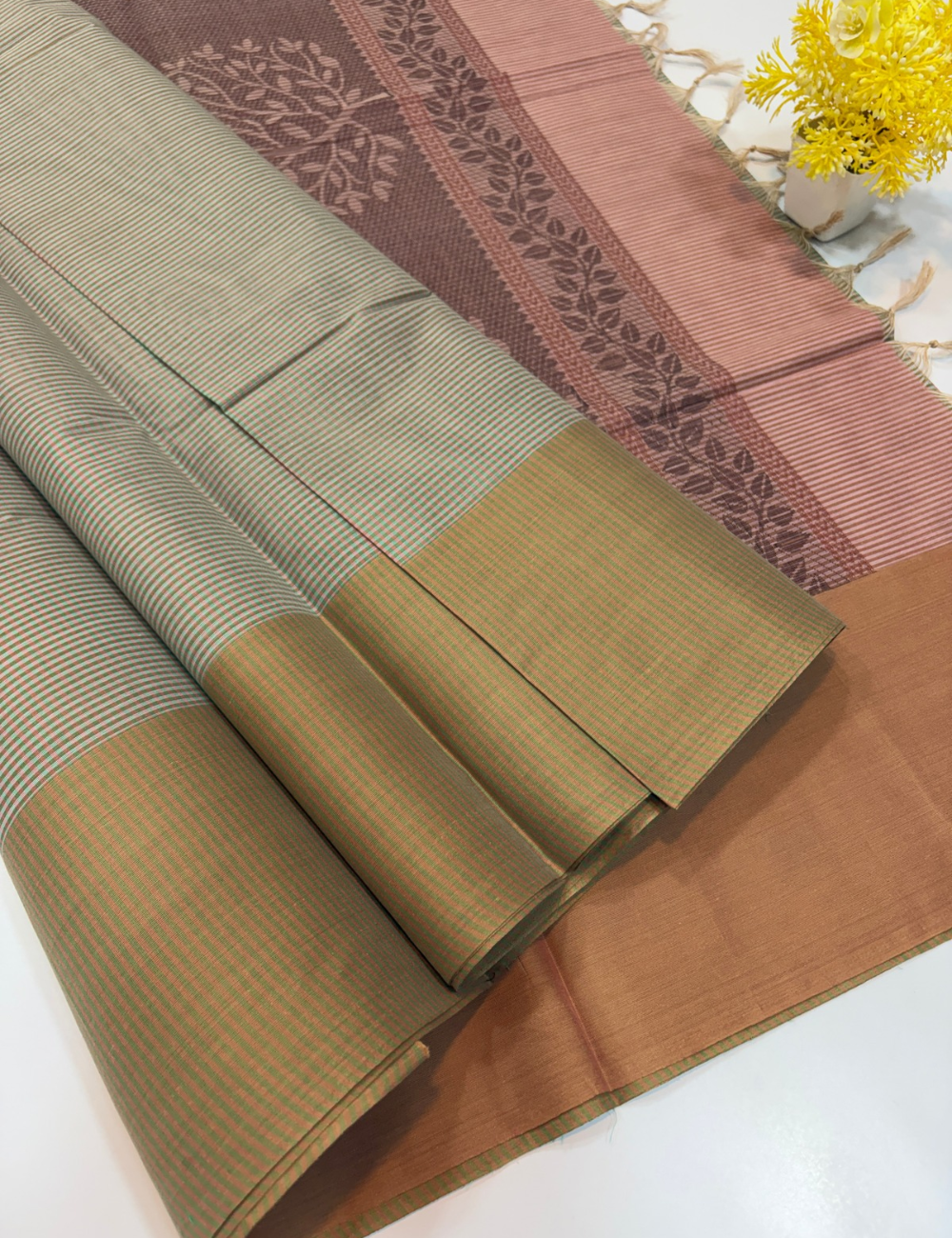 Grey Negamam Handloom Pure Cotton Saree with Micro Check Body & Mauve Pink Pallu and Blouse | 100-Count Cotton