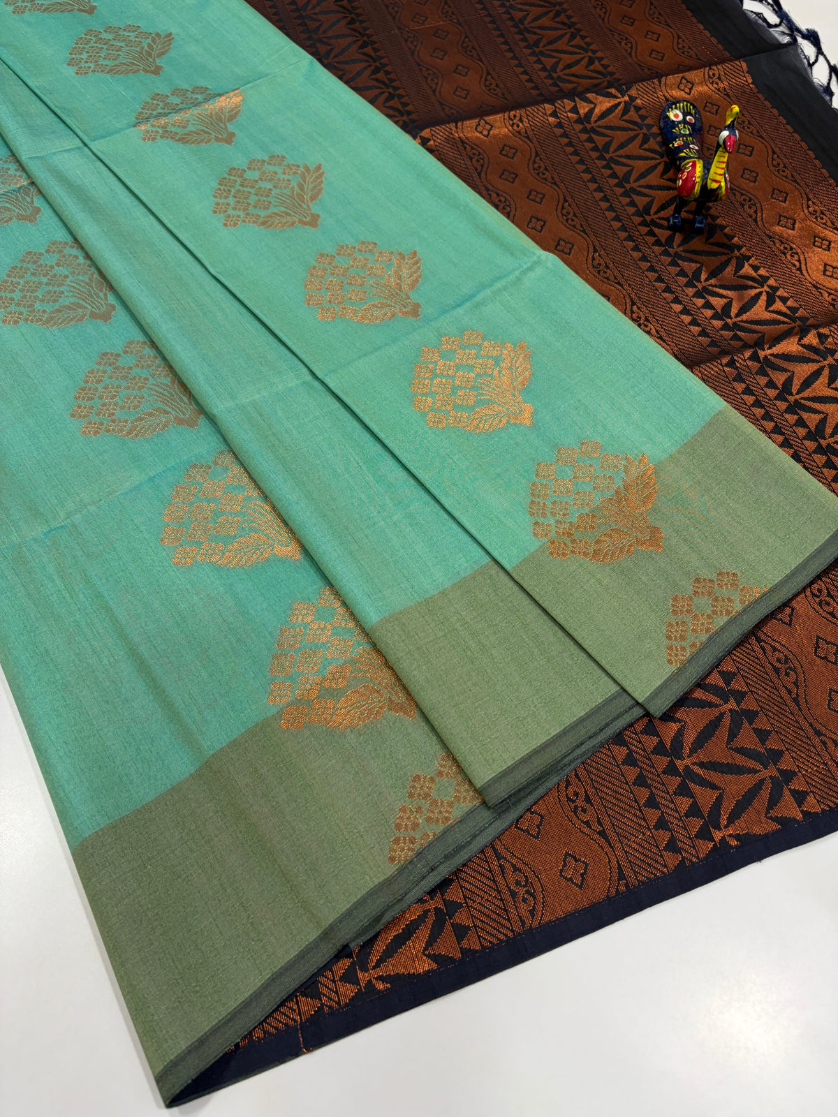 Pastel Seafoam Green with Muted Sage-Green Border – Handloom Semi Raw Softsilk Saree