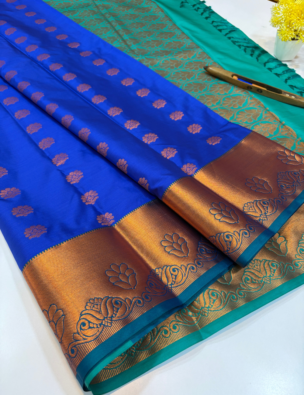 Handloom Royal Blue Semi Soft Silk Saree with Kanchi Border | Turquoise Blue Pallu & Blouse