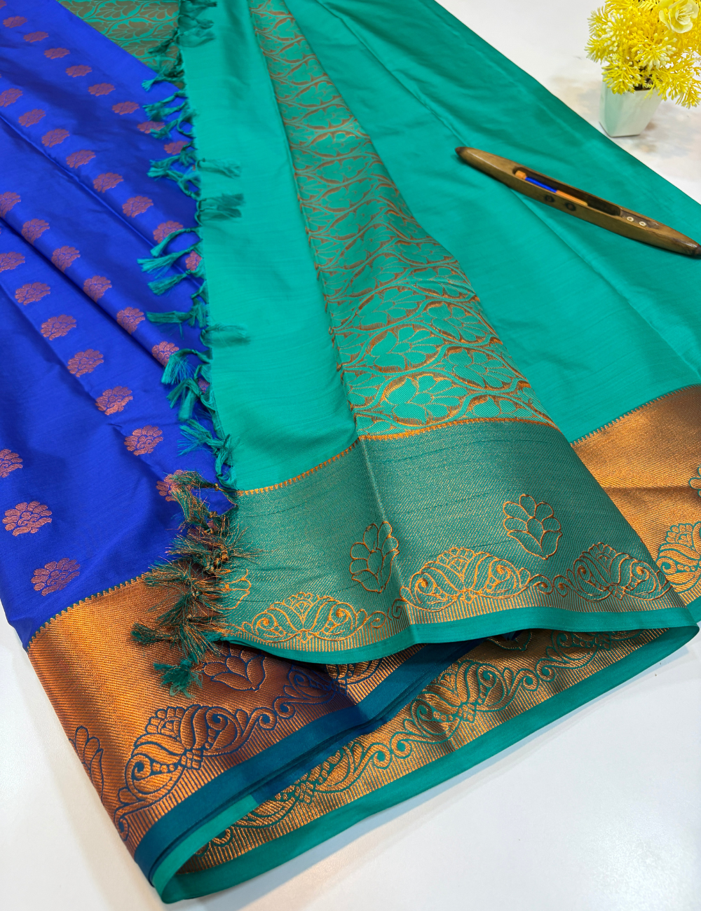 Handloom Royal Blue Semi Soft Silk Saree with Kanchi Border | Turquoise Blue Pallu & Blouse