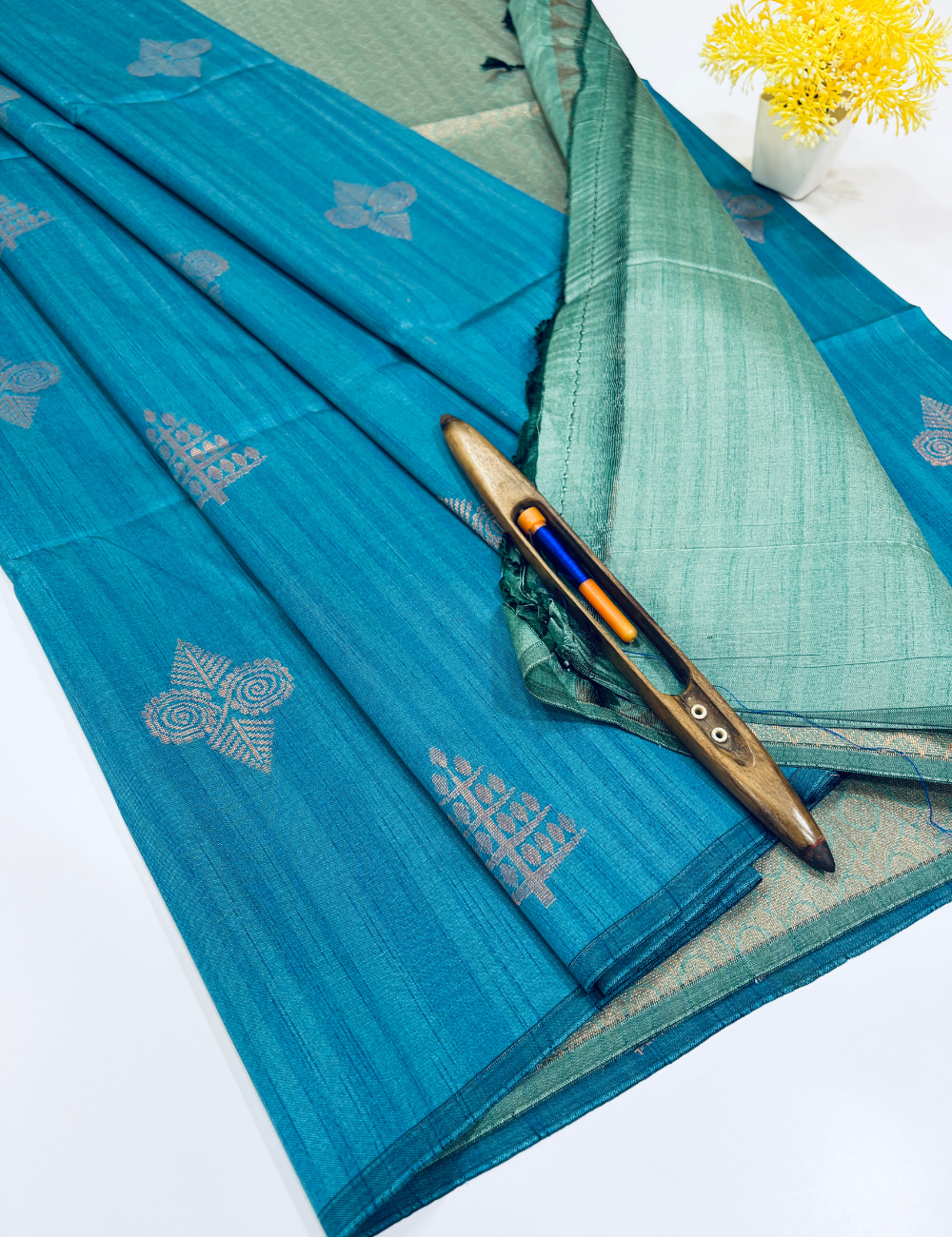 Aurelia Soft Silk Saree – Peacock Blue with Sea Green