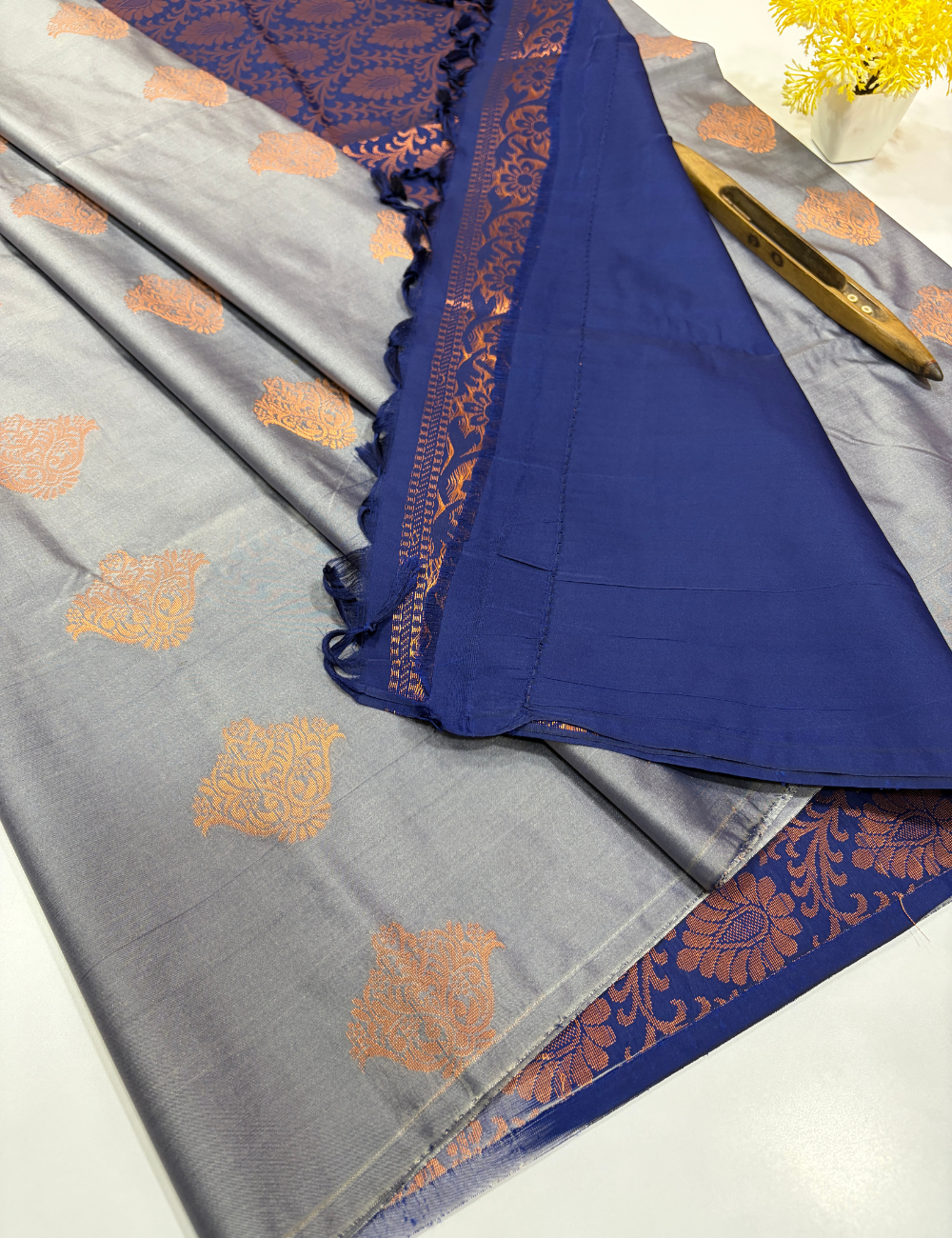 Semi Softsilk Saree with Contrast Border in Grey with Navy Blue