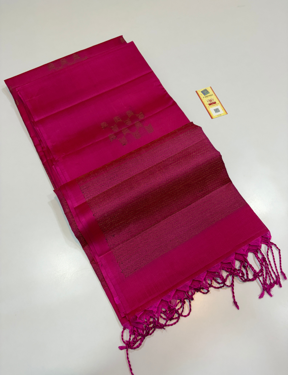 Borderless Royal Pink Neam Jari Putta Weaves Handloom Pure Soft Silk Saree with Silk Mark