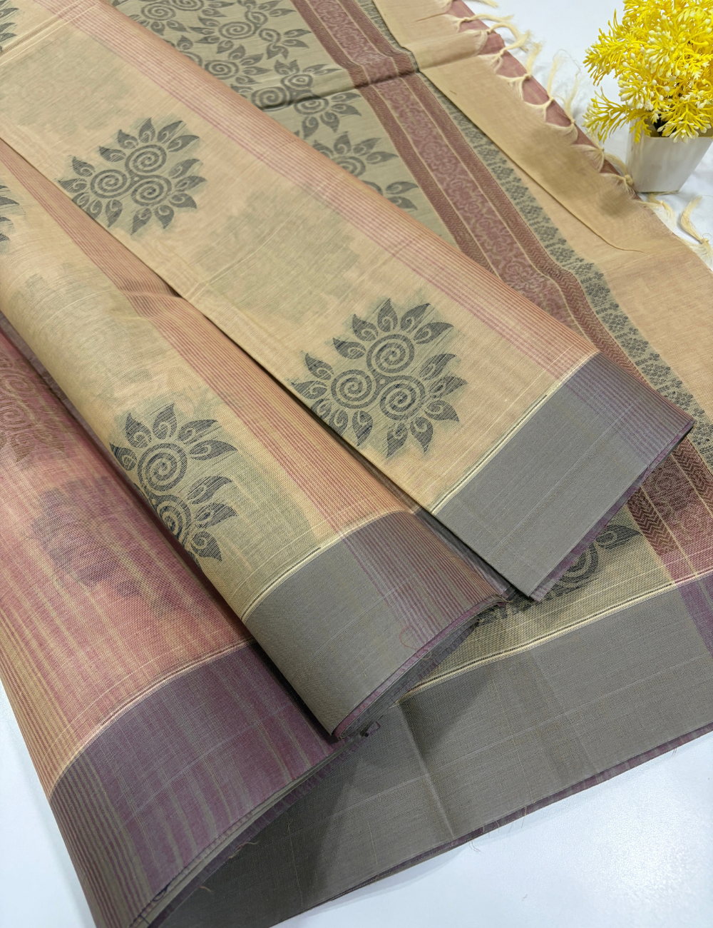Pure Cotton Pochampally Beige-Grey Thread Putta Saree