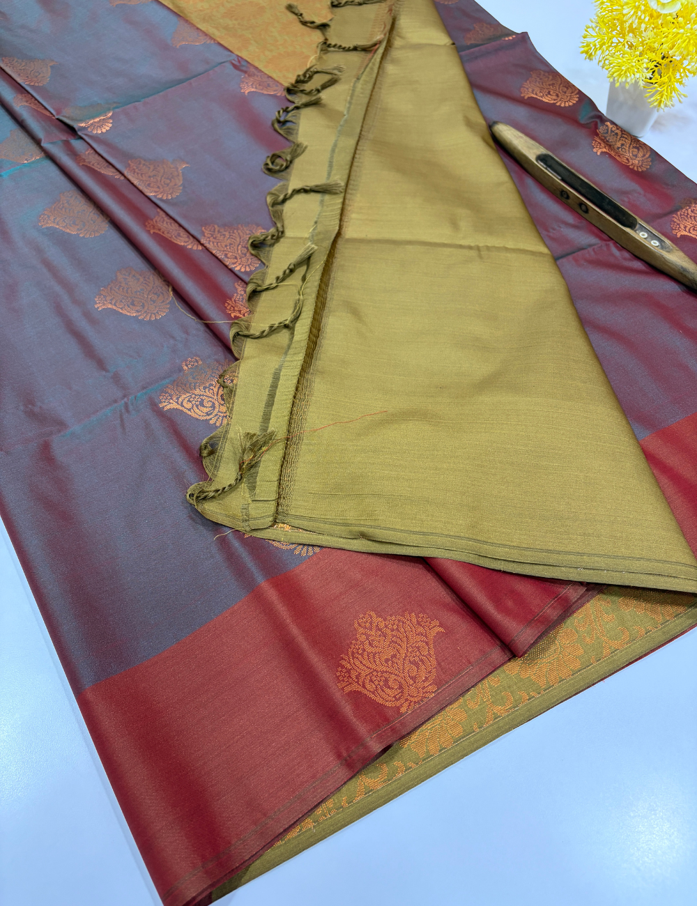 Semi Softsilk Saree in Manthulir Dual Colour with Maroon Contrast Border