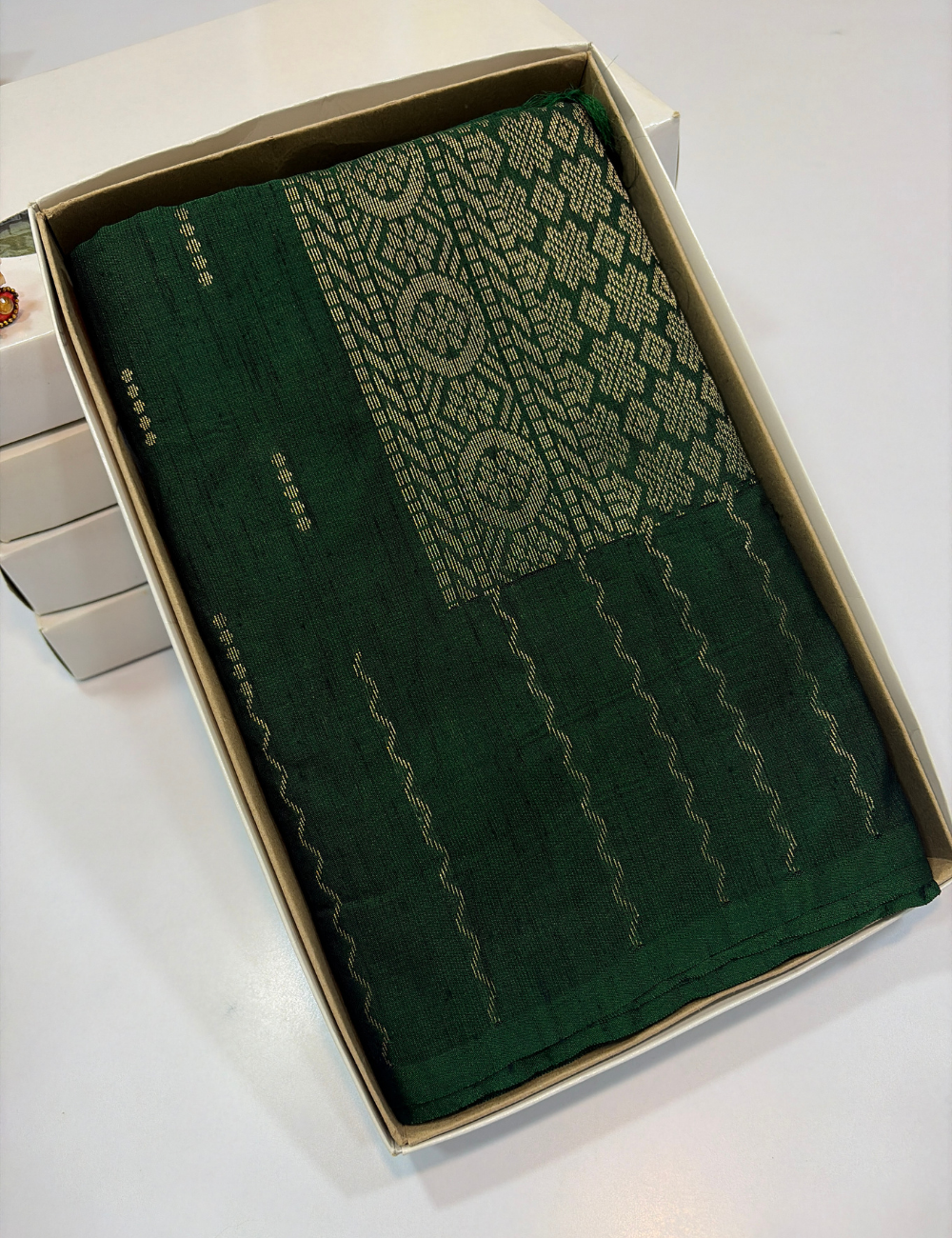 Bottle Green Dubion Semi Silk Saree – Handloom