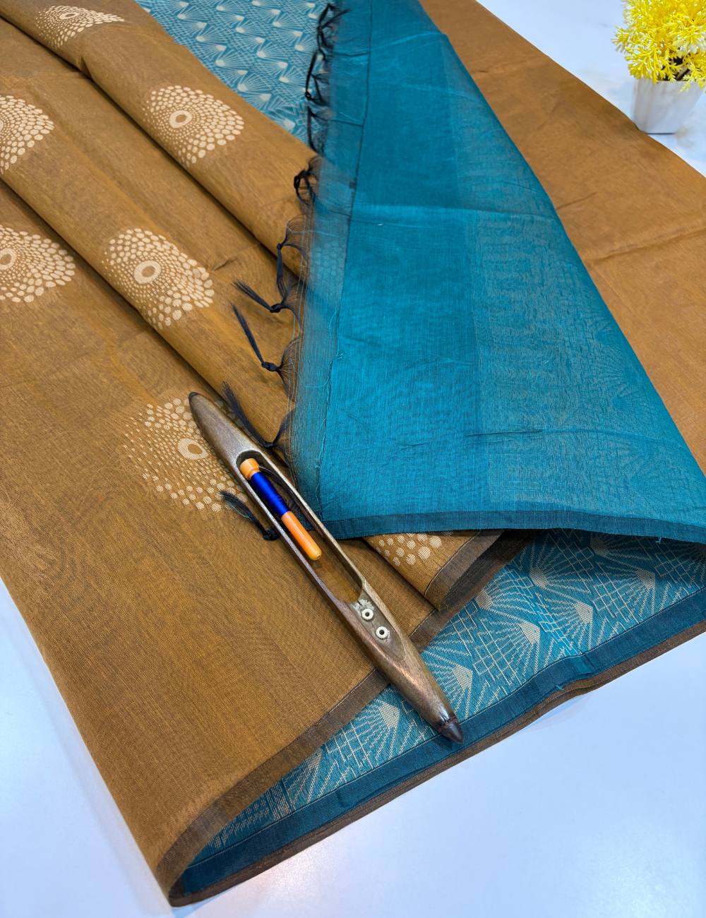 Semi Silk Cotton Borderless Honey Brown Saree with Rama Blue Contrast Pallu & Blouse | Thread Putta Weave Handloom Saree