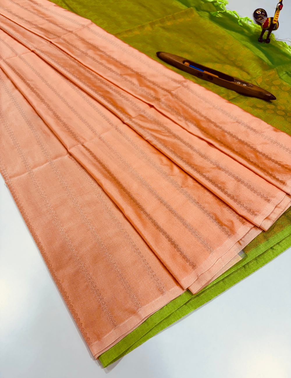 Premium Soft Cotton Handloom Saree in Peach with Parrot Green Pallu & Blouse
