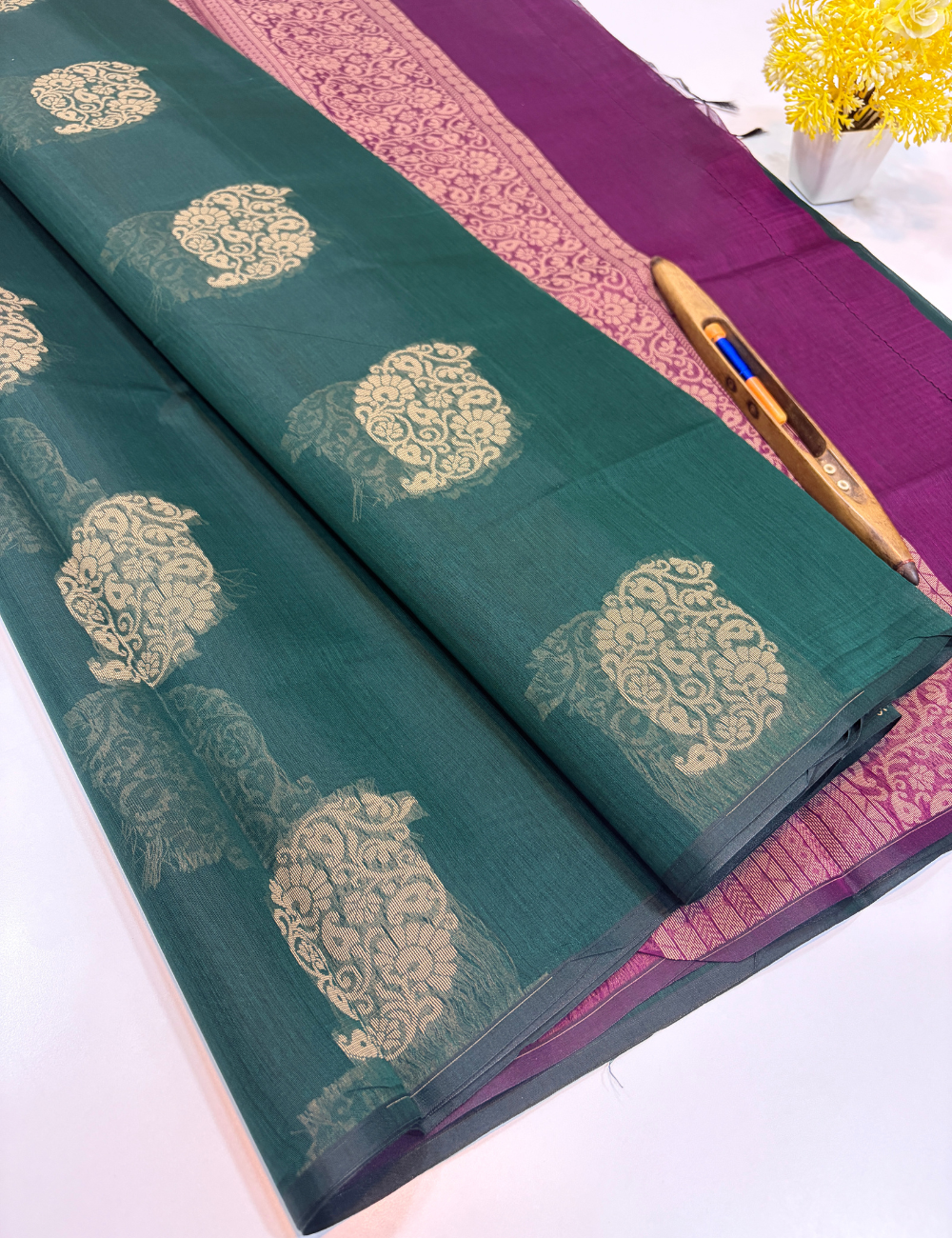 Bottle Green Semi Silk Cotton Saree with Purple Pallu & Blouse | Borderless