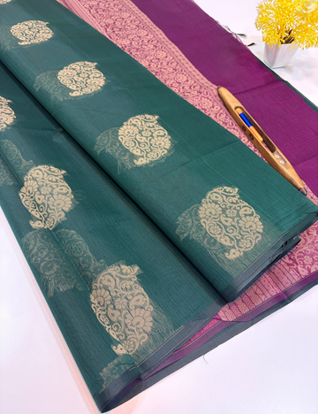 Bottle Green Semi Silk Cotton Saree with Purple Pallu & Blouse | Borderless