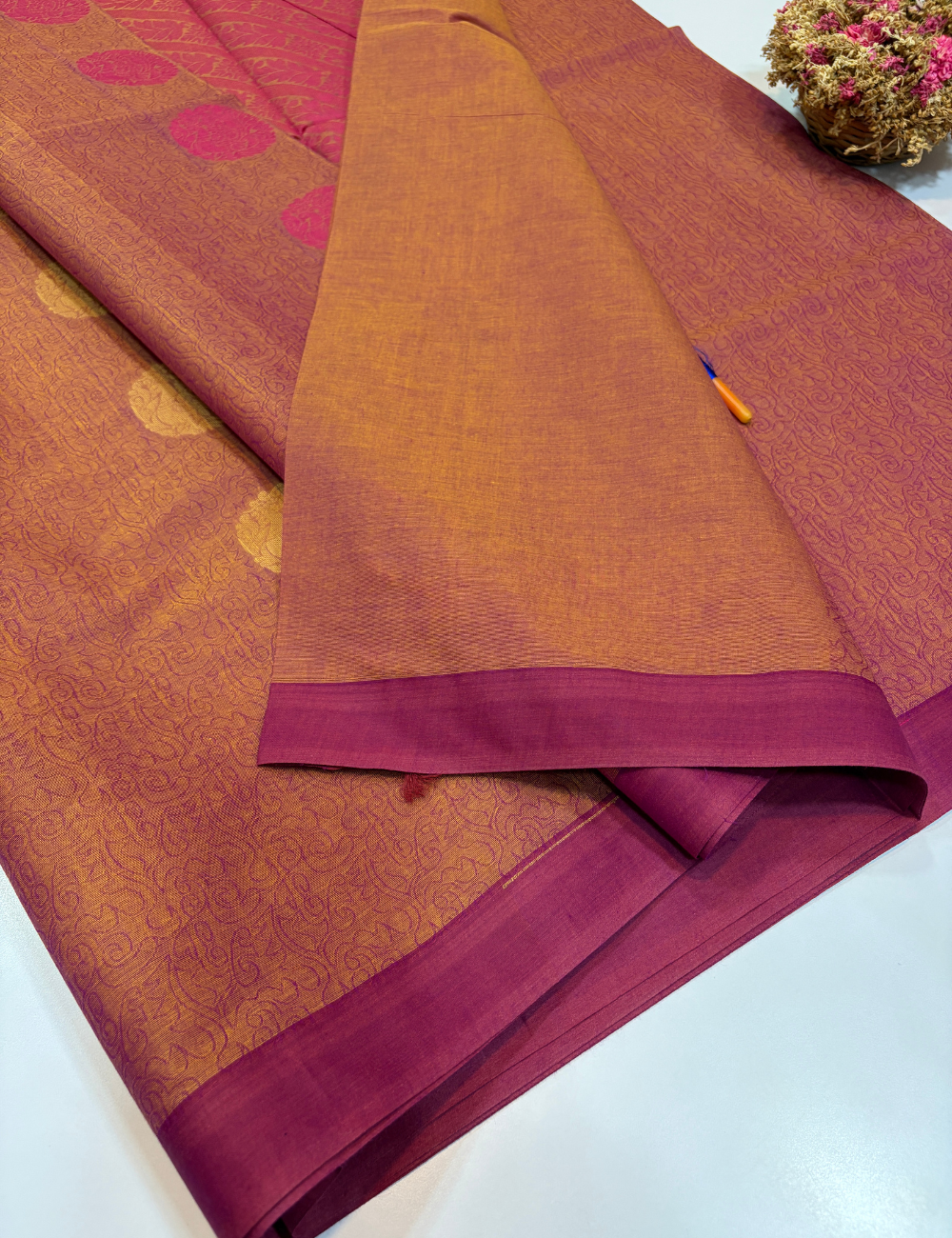 Negamam 80s Count Pure Cotton Saree in Onion Colour with Contrast Border | Without Jari | Self Colour Pallu | Plain Blouse