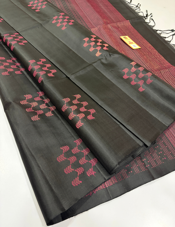 Borderless Black Neam Jari Putta Weaves Handloom Pure Soft Silk Saree with Silk Mark