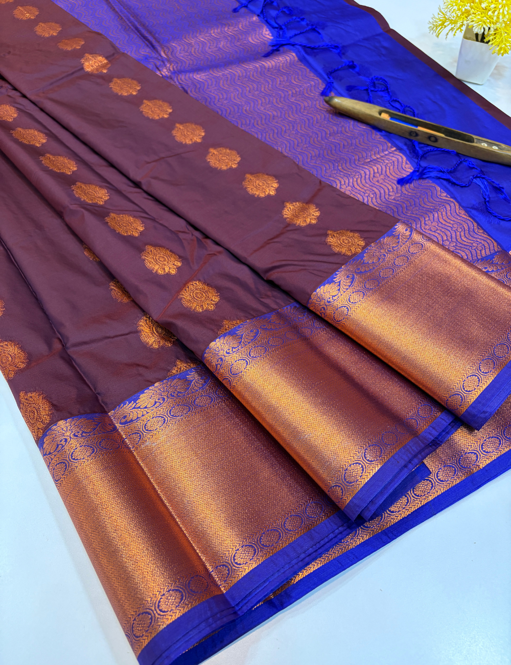 Handloom Deep Maroon Semi Soft Silk Saree with Kanchi Border | Royal Blue Pallu & Blouse