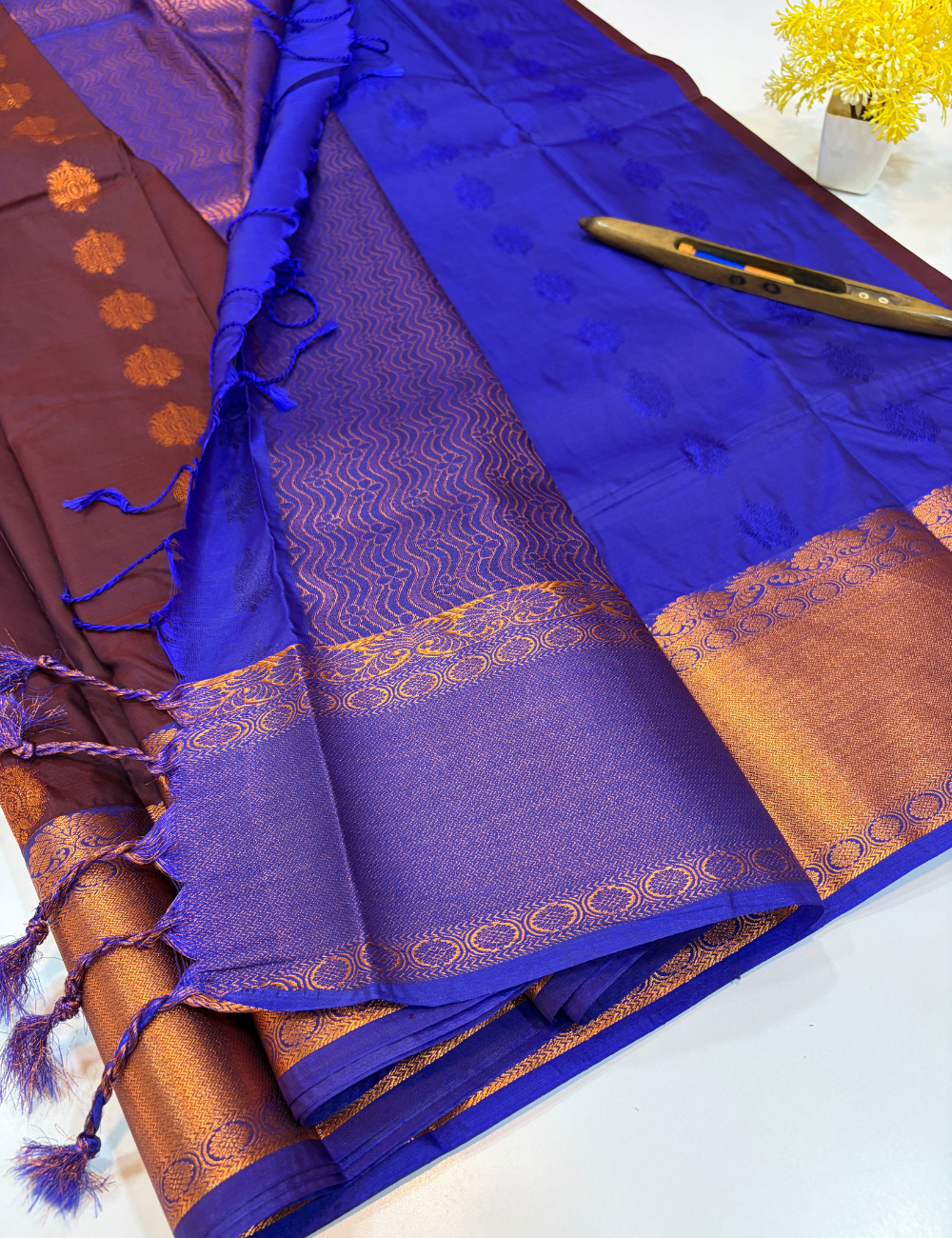 Handloom Deep Maroon Semi Soft Silk Saree with Kanchi Border | Royal Blue Pallu & Blouse