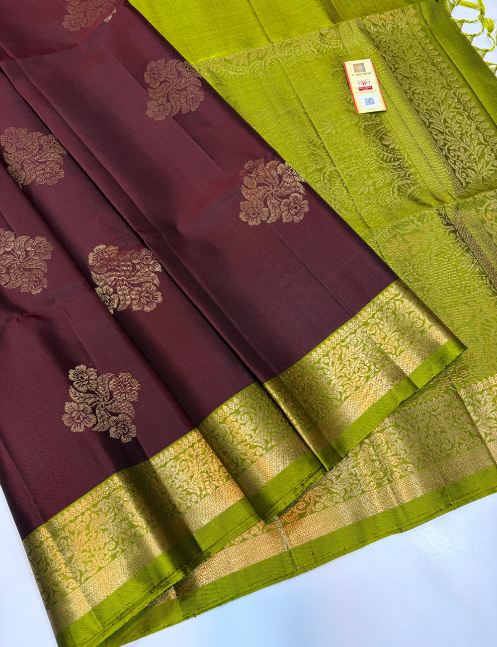 Deep Wine & Lime Green Kanchi Border Handloom Pure Softsilk Saree