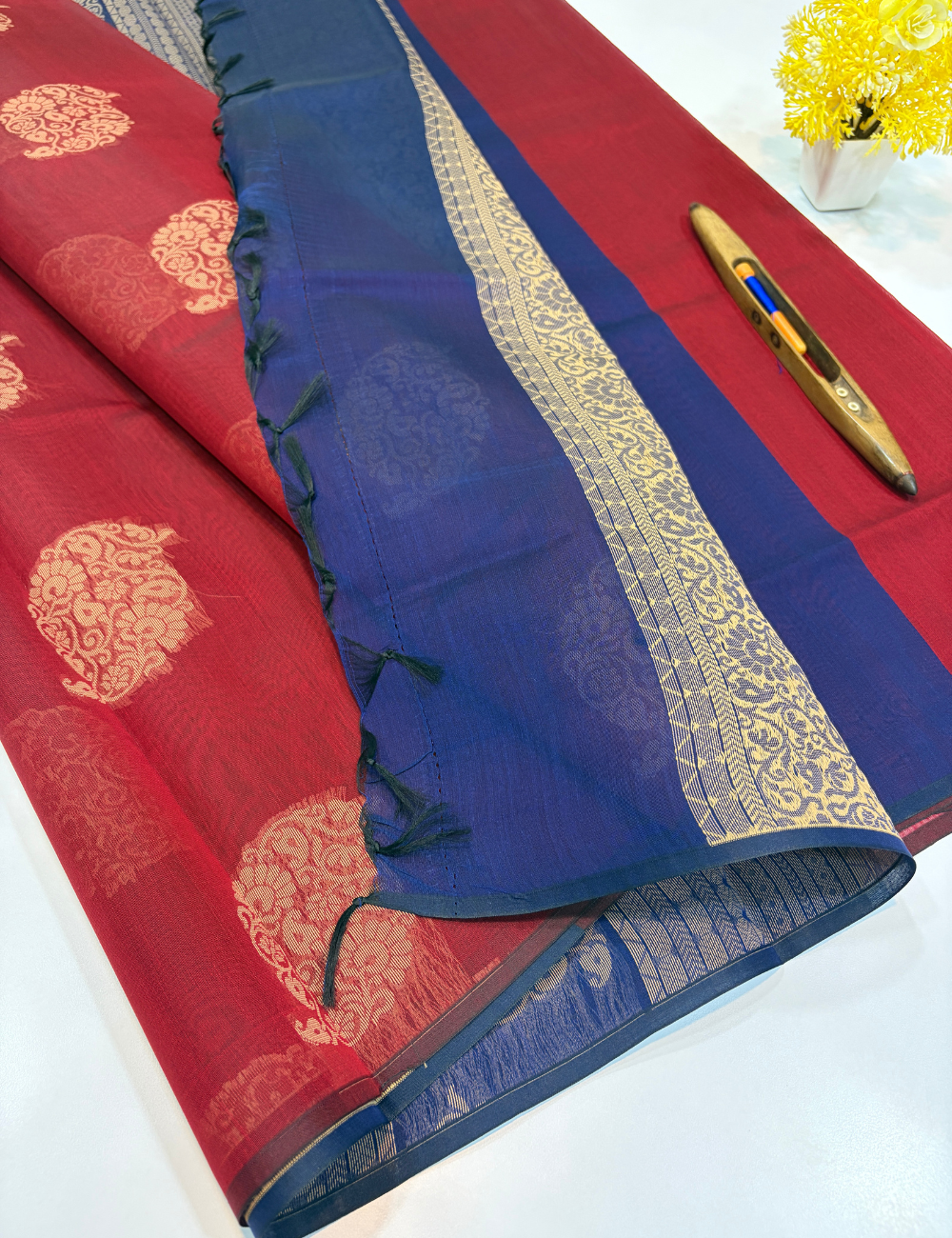 Wine Maroon Semi Silk Cotton Saree with Peacock Blue Pallu & Blouse | Borderless