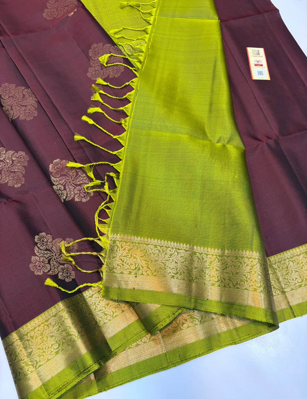Deep Wine & Lime Green Kanchi Border Handloom Pure Softsilk Saree