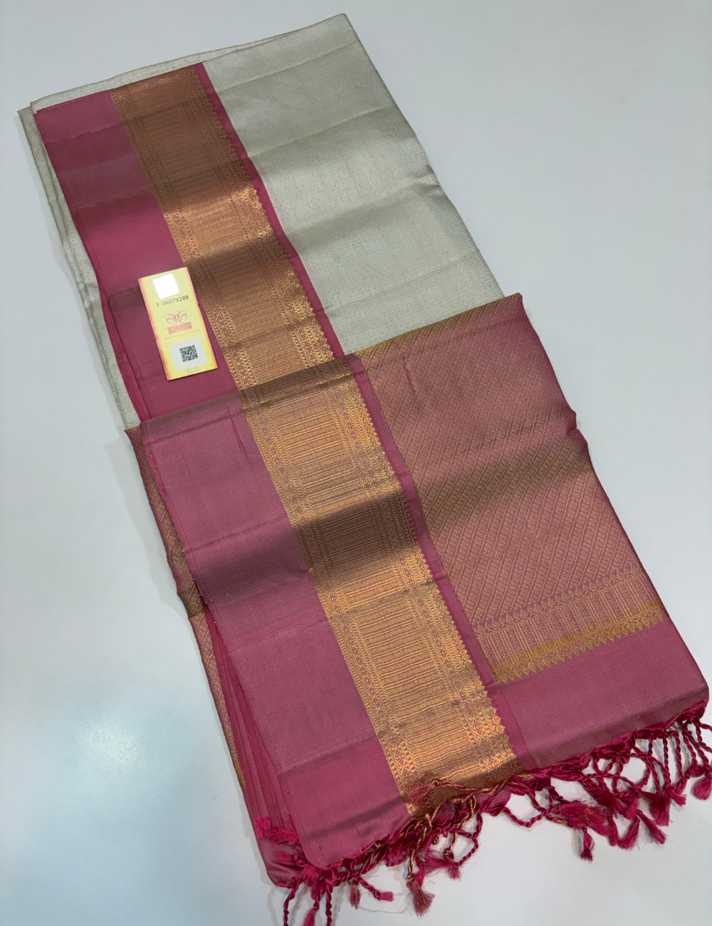 White Full Brocade Handloom Pure Soft Silk Saree with Baby Pink Contrast Kanchi Border | Silk Mark Certified