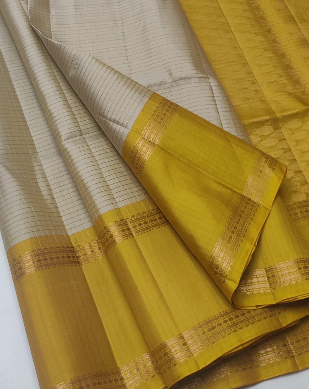 Rettapet Border Handloom Pure Softsilk Saree with Silkmark – Mustard Gold