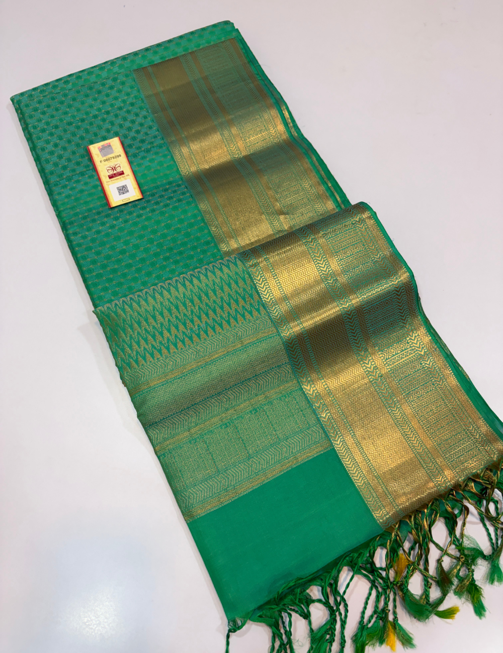 Emerald Green Full Brocade Handloom Pure Soft Silk Saree with Kanchi Border | Silk Mark Certified