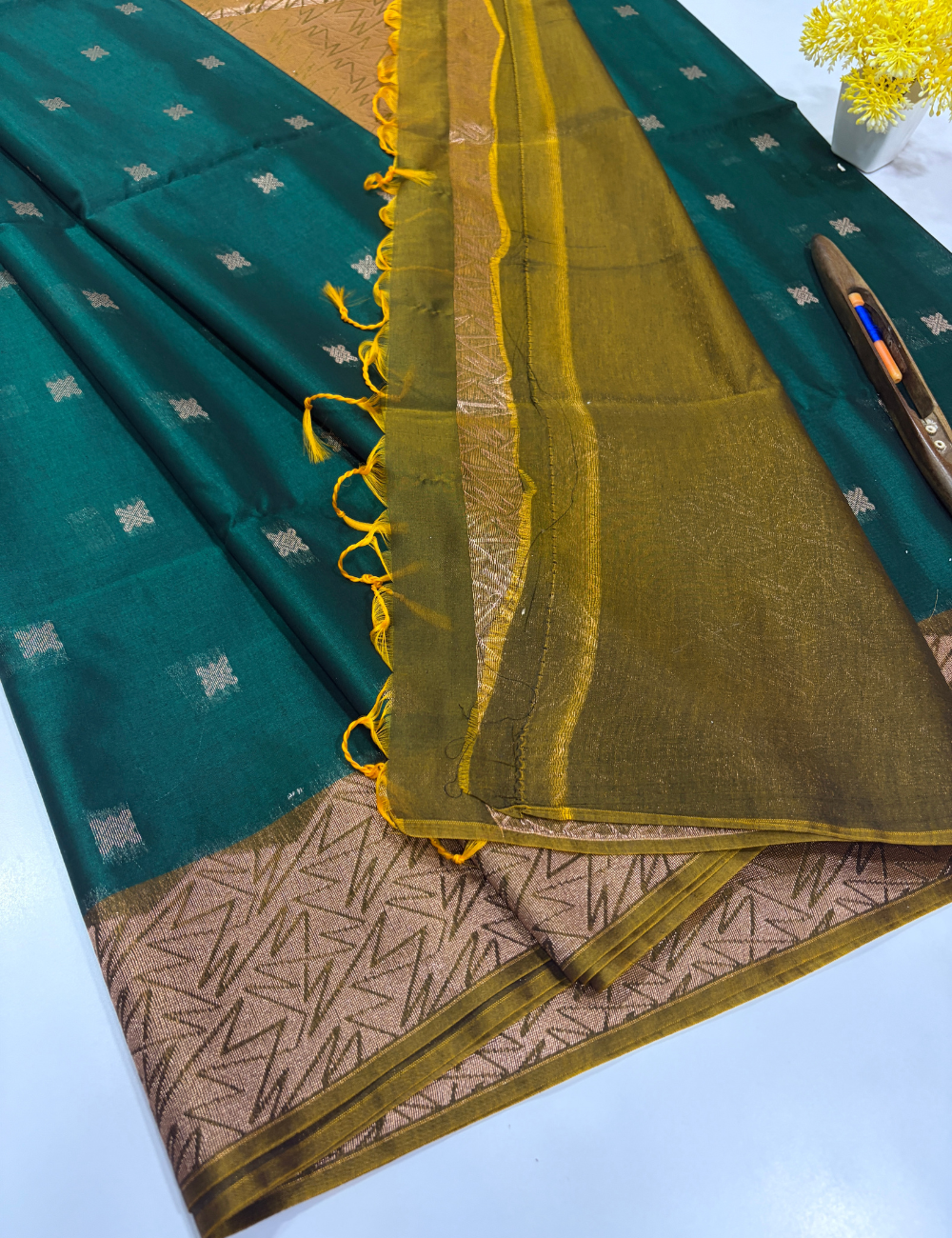 Handloom Bottle Green Pure Silk Cotton Saree with Turning Border | Meganthi Green Pallu & Blouse
