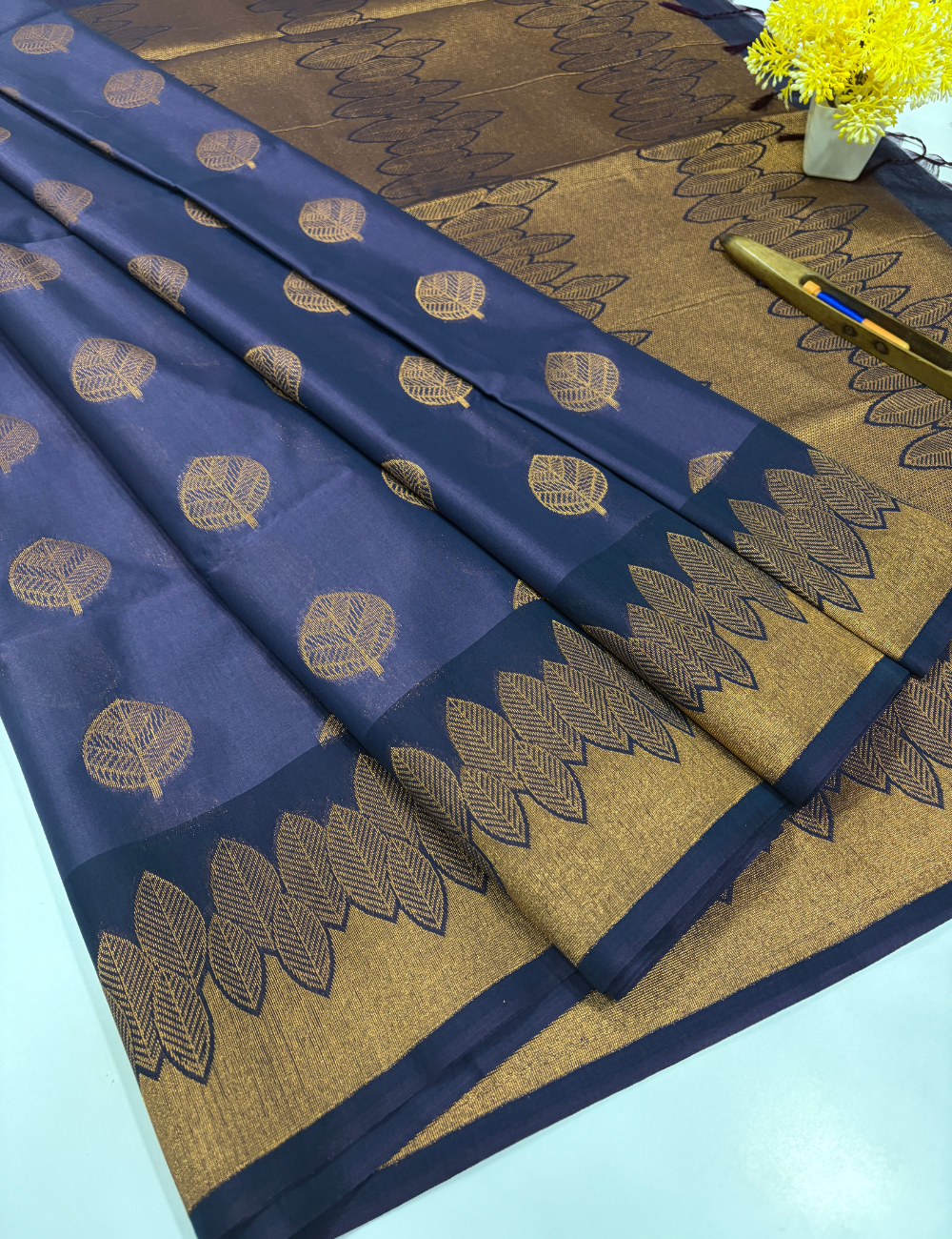 Handloom Light Purple Pure Silk Cotton Saree with Turning Border | Dark Blue Pallu & Blouse