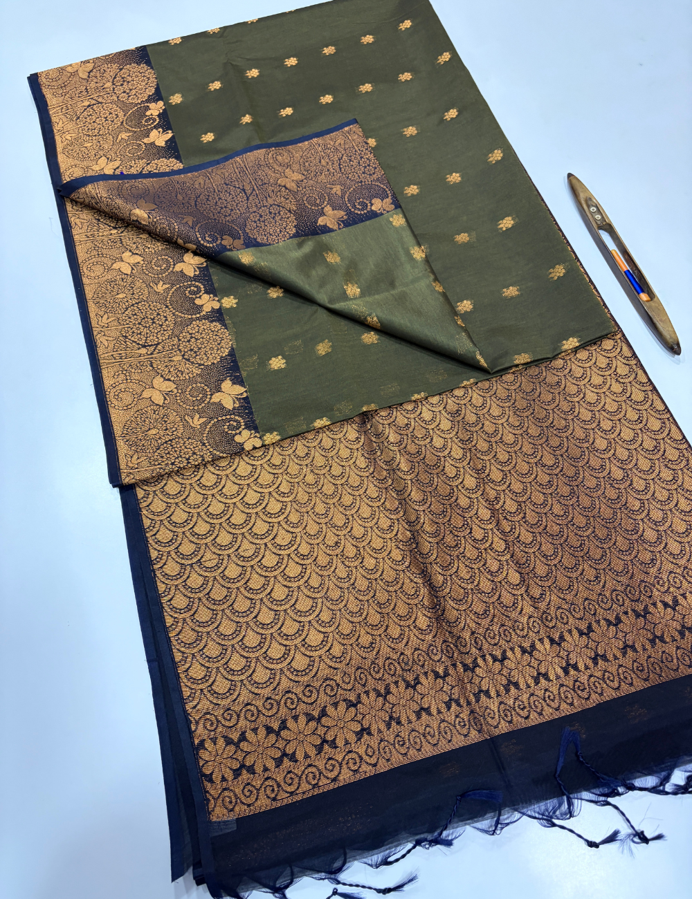 Handloom Mehanti Grey Pure Silk Cotton Saree with Turning Border | Dark Blue Pallu & Blouse