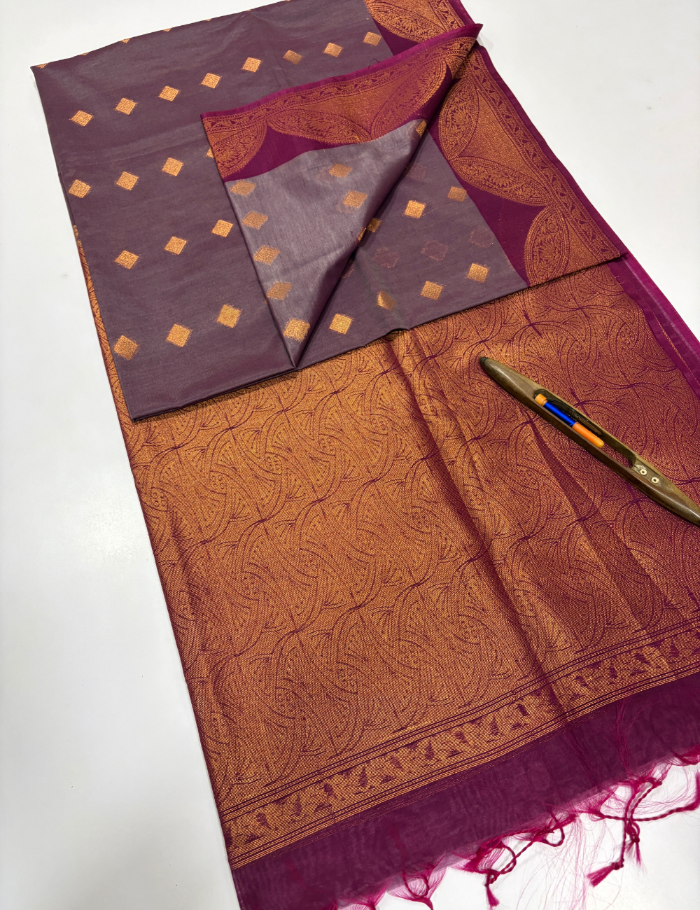 Handloom Lavender Pure Silk Cotton Saree with Turning Border | Rani Pink Pallu & Blouse
